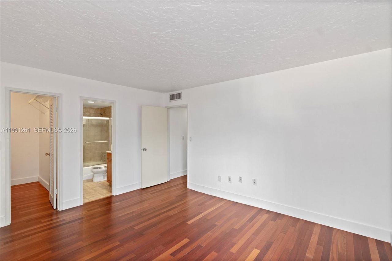 145 SE 25th Rd , Unit 404, Miami, FL 33129 Photo