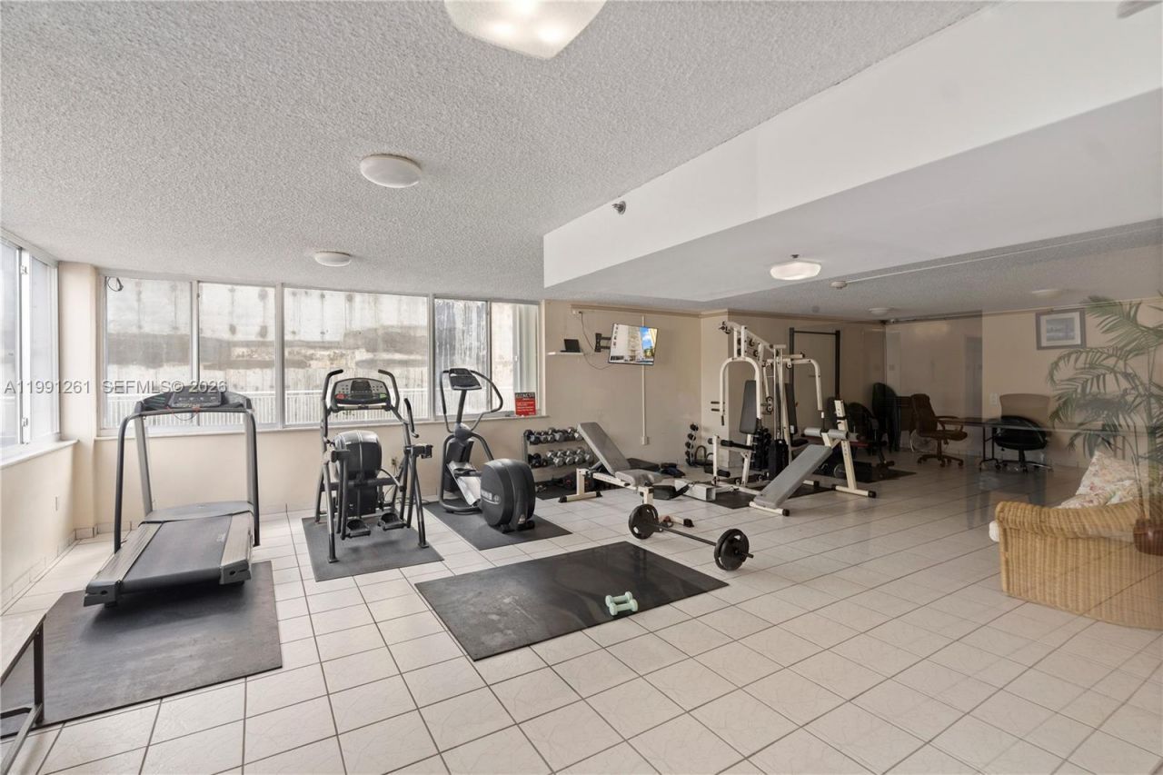 145 SE 25th Rd , Unit 404, Miami, FL 33129 Photo