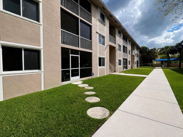 10151 W Atlantic Boulevard, Unit H1, Coral Springs, FL 33071