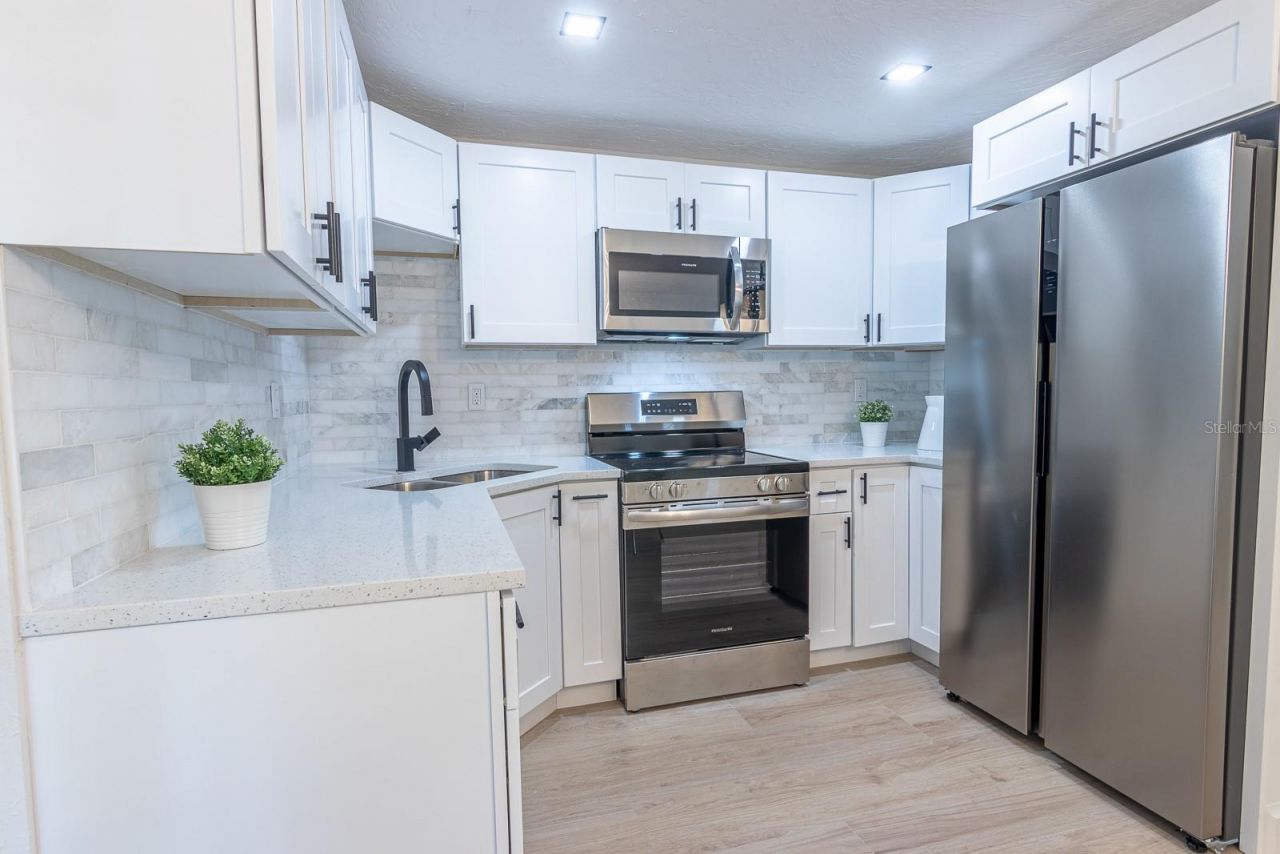 420 Archibald Avenue, Sarasota, FL 34243 Photo