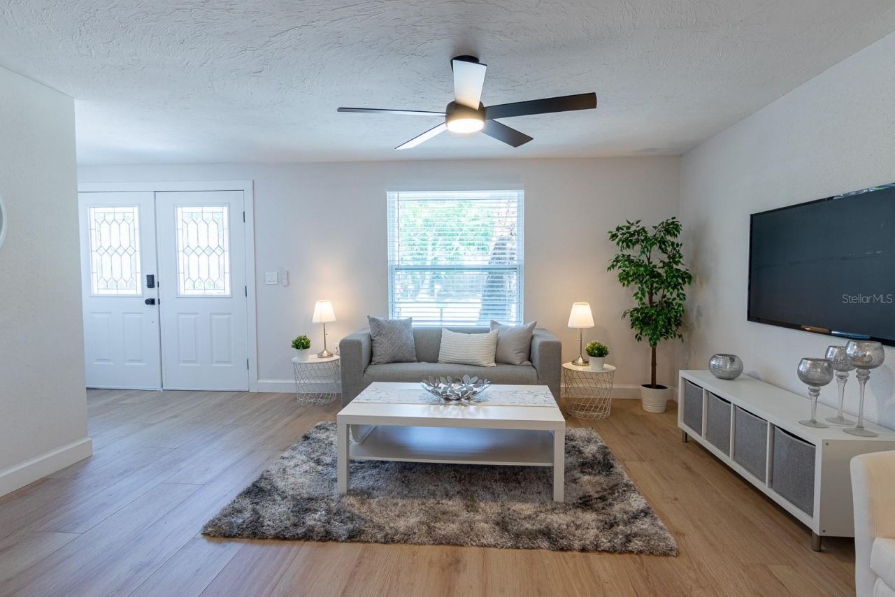 420 Archibald Avenue, Sarasota, FL 34243 Photo