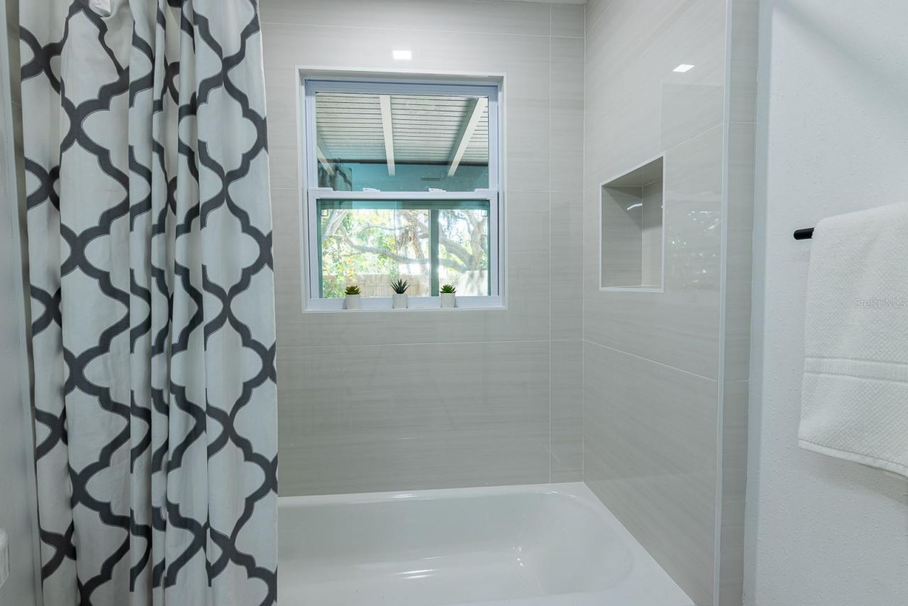 420 Archibald Avenue, Sarasota, FL 34243 Photo