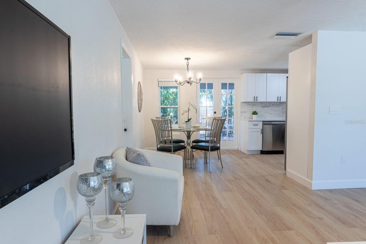 420 Archibald Avenue, Sarasota, FL 34243 Photo