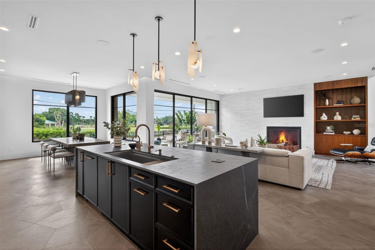 370 Belleair Drive Ne, Saint Petersburg, FL 33704 Photo