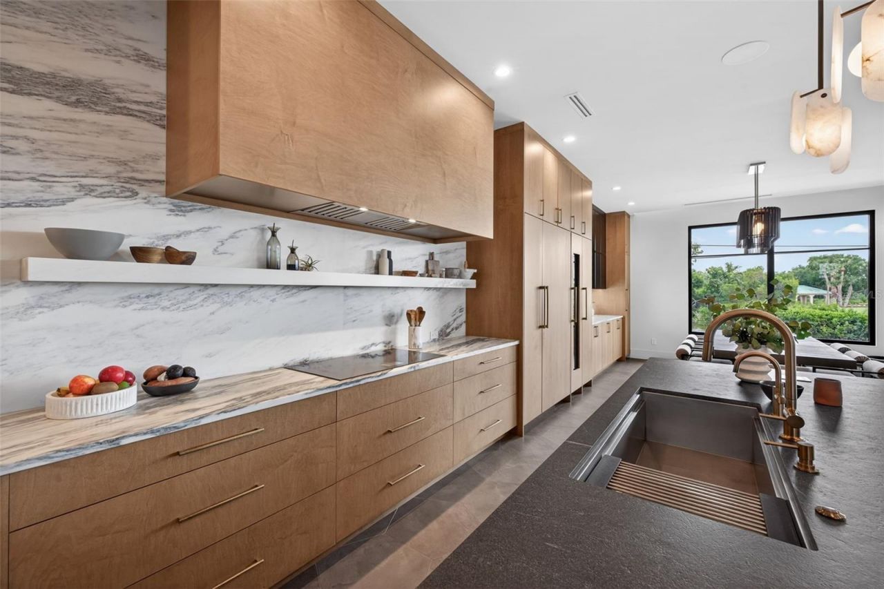 370 Belleair Drive Ne, Saint Petersburg, FL 33704 Photo