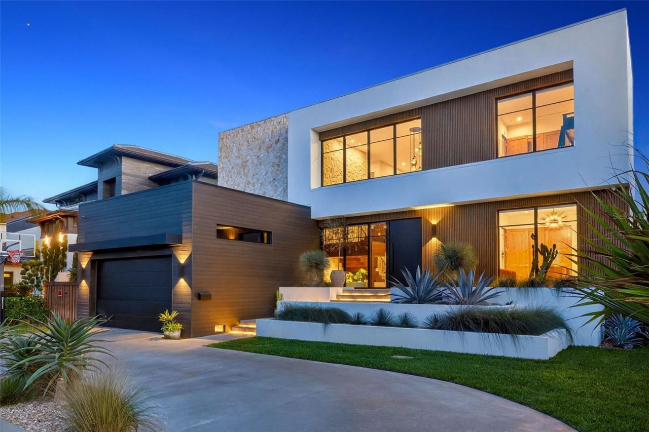 370 Belleair Drive Ne, Saint Petersburg, FL 33704 Photo