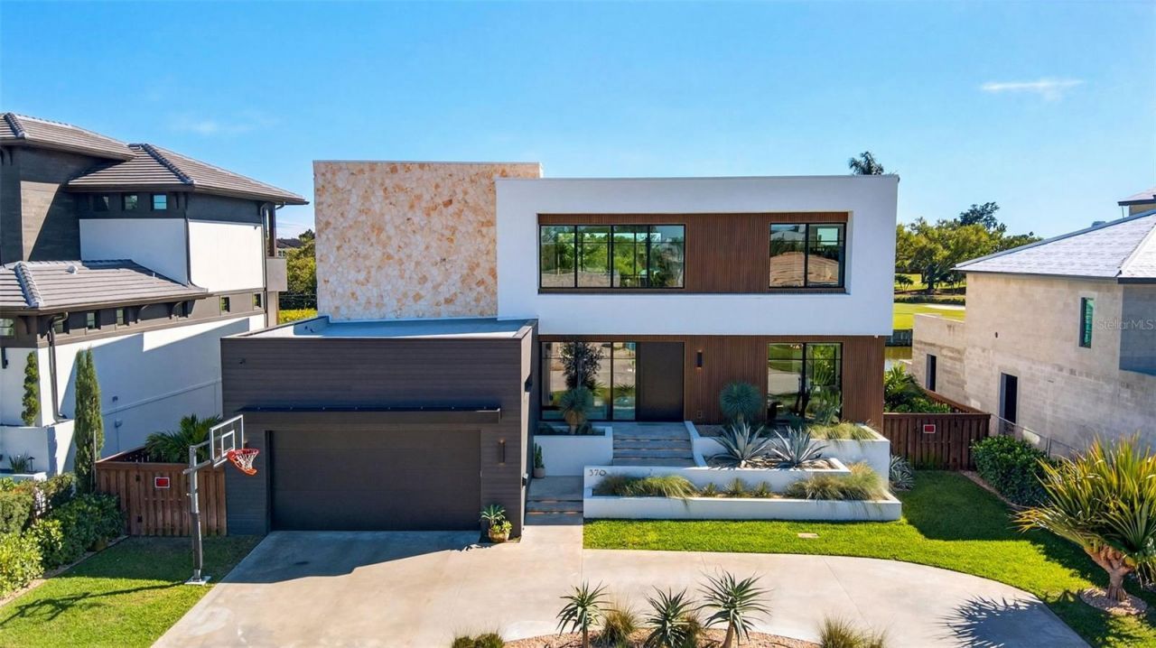 370 Belleair Drive Ne, Saint Petersburg, FL 33704 Photo