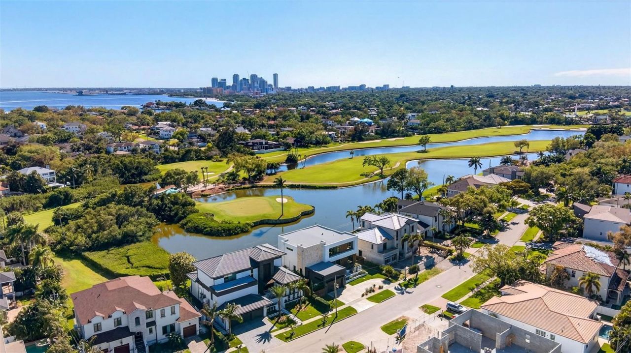 370 Belleair Drive Ne, Saint Petersburg, FL 33704 Photo