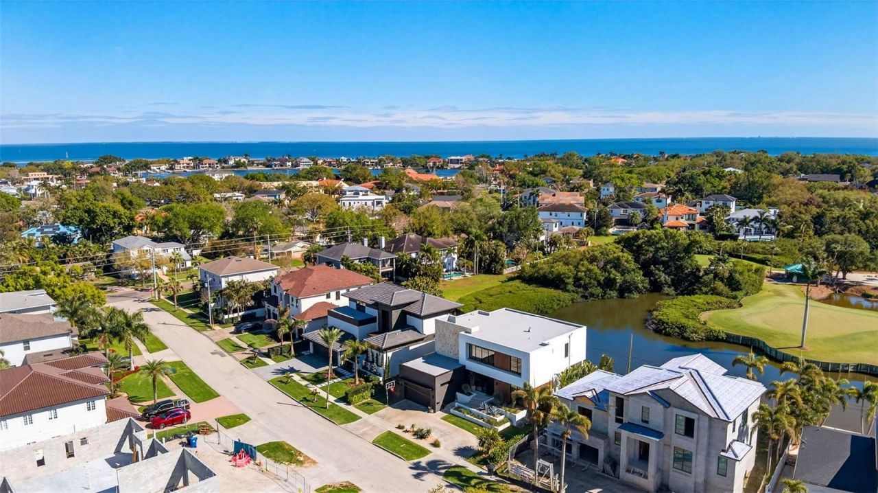 370 Belleair Drive Ne, Saint Petersburg, FL 33704 Photo