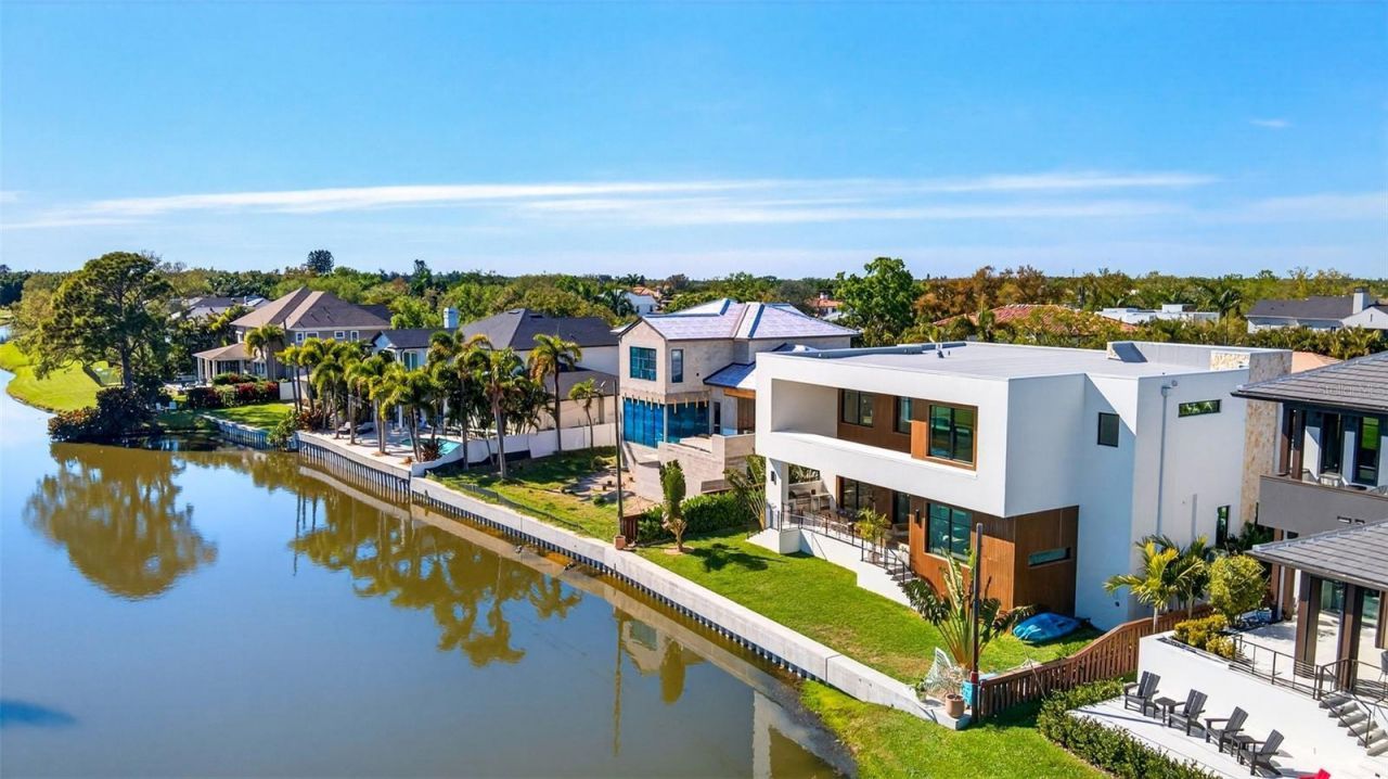 370 Belleair Drive Ne, Saint Petersburg, FL 33704 Photo