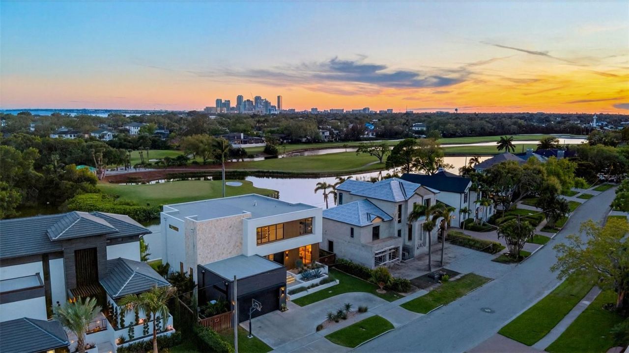 370 Belleair Drive Ne, Saint Petersburg, FL 33704 Photo