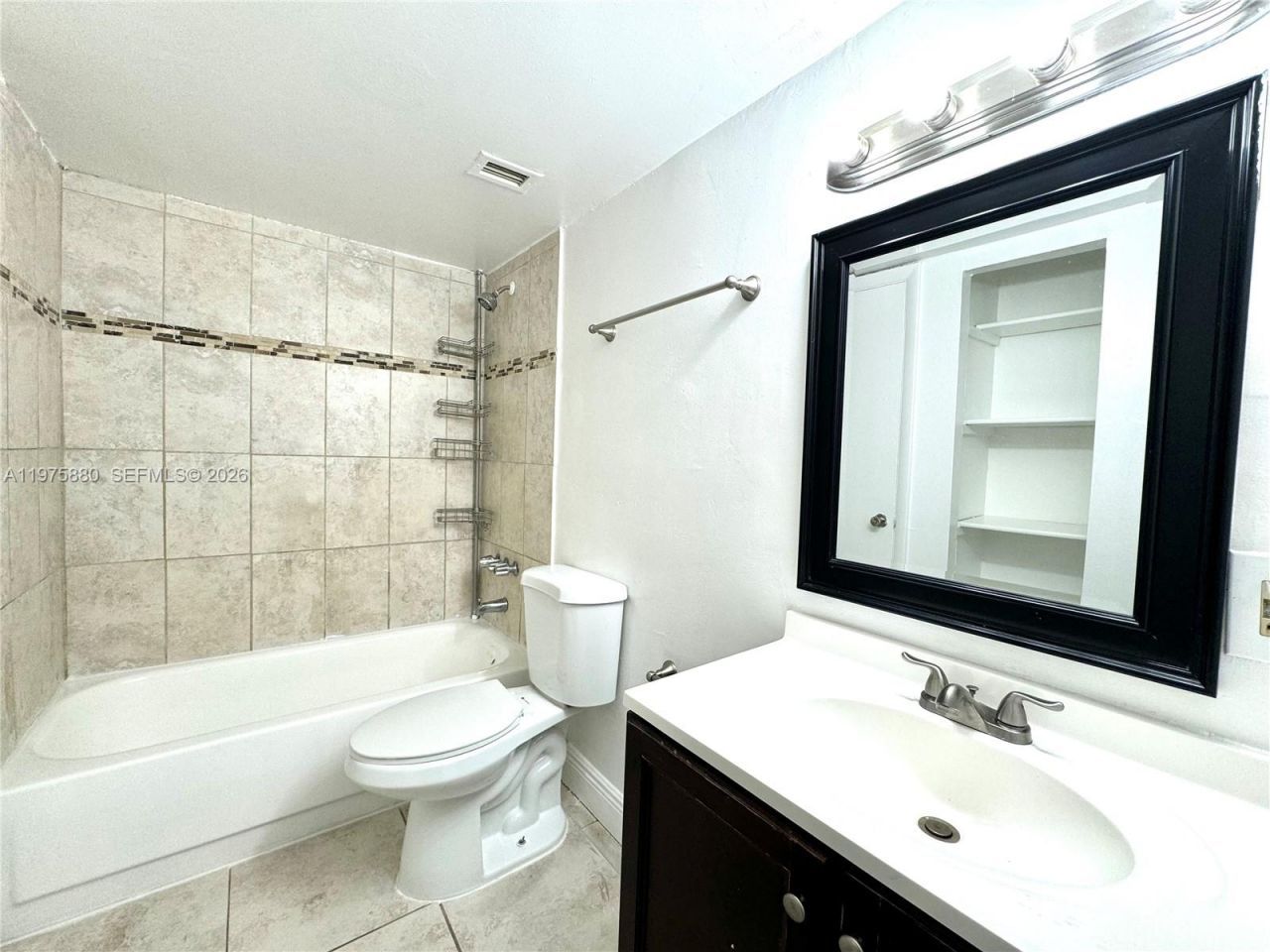 484 NW 165th St Rd, Unit A-411, Miami, FL 33169 Photo