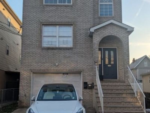 544 Court St, Elizabeth, NJ 07206