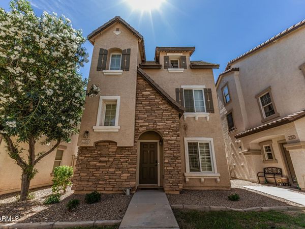 1356 S SABINO Drive, Gilbert, AZ 85296