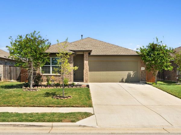 142 Esparza DR, Bastrop, TX 78602