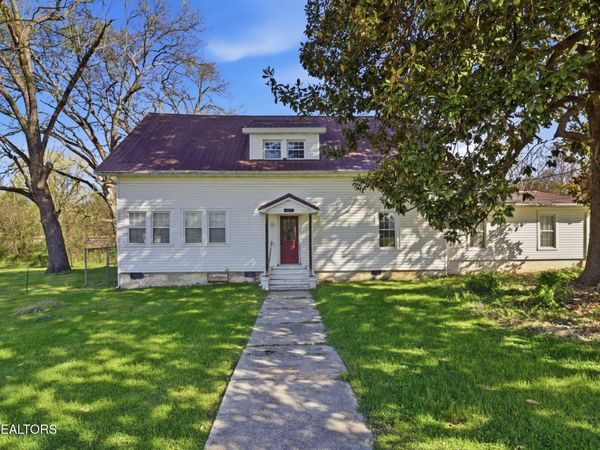 9427 Mascot Rd, Mascot, TN 37806