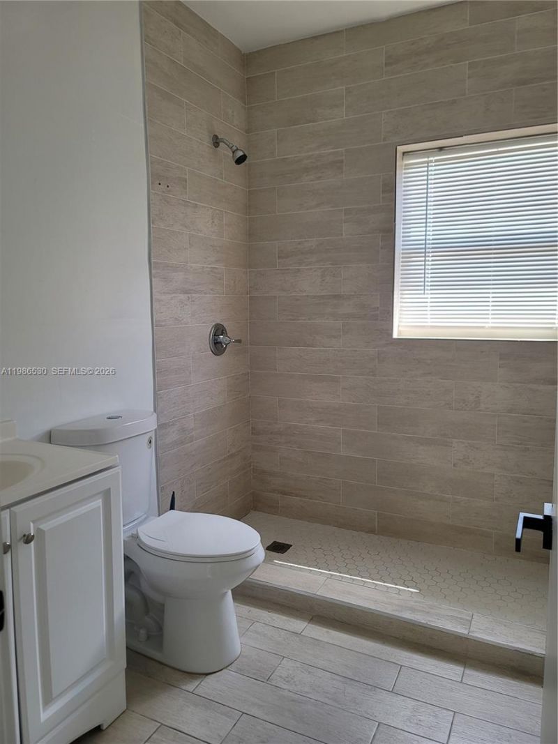 1975 NW 24th Ct , Miami, FL 33125 Photo