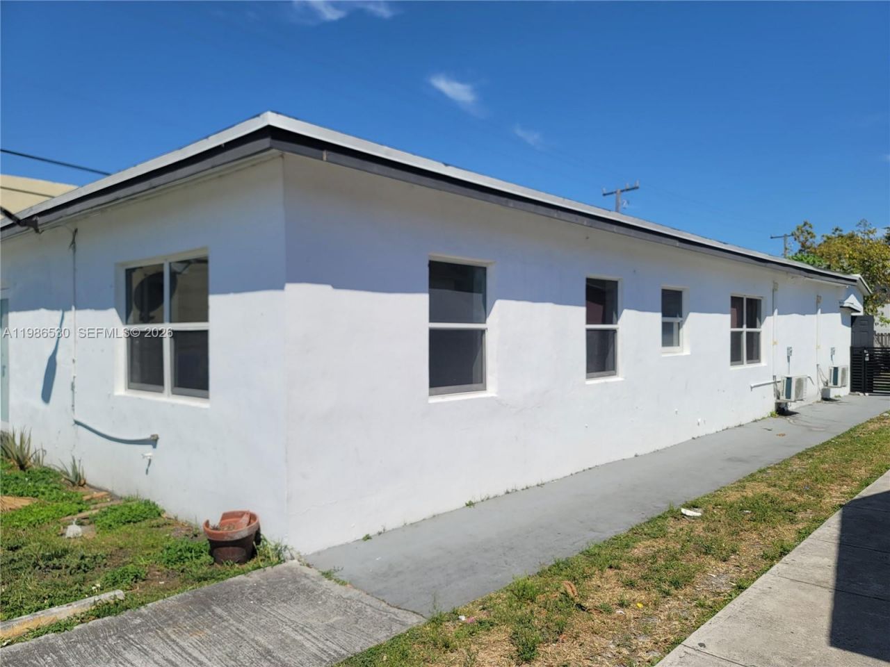 1975 NW 24th Ct , Miami, FL 33125 Photo