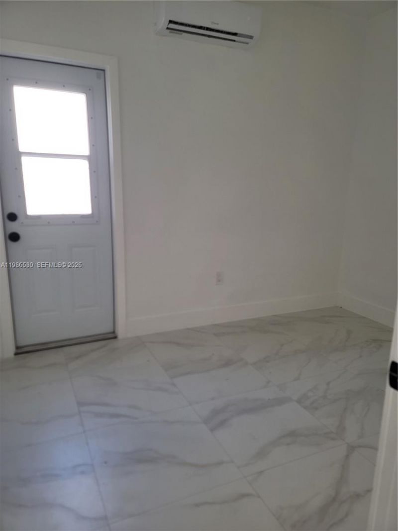 1975 NW 24th Ct , Miami, FL 33125 Photo