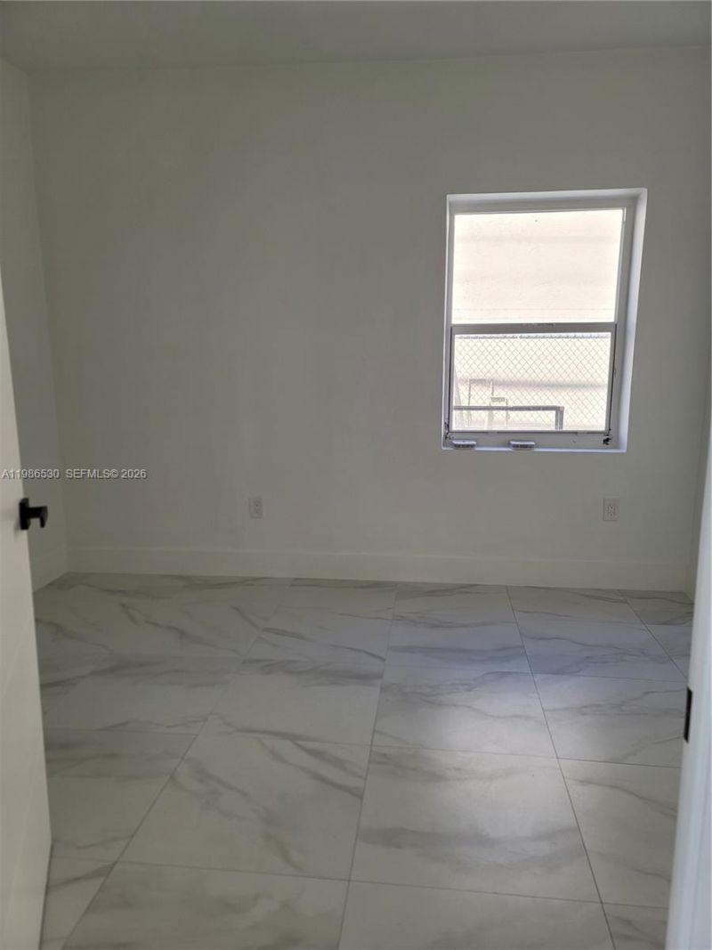 1975 NW 24th Ct , Miami, FL 33125 Photo