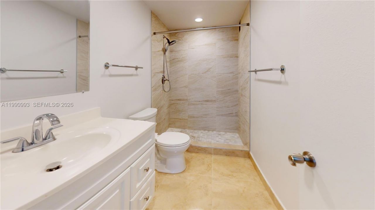 2500 Parkview Dr , Unit 1909, Hallandale Beach, FL 33009 Photo