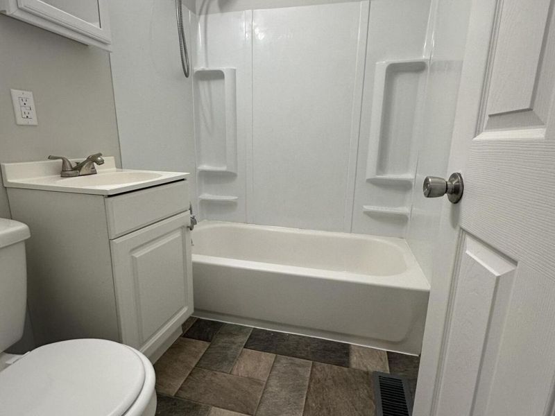 1633 N Sweetbriar Lane, Springfield, OH 45505 Photo 11