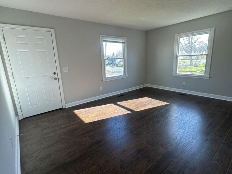 1633 N Sweetbriar Lane, Springfield, OH 45505 Photo 4