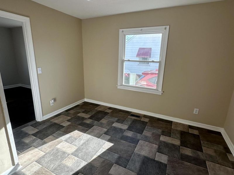 1633 N Sweetbriar Lane, Springfield, OH 45505 Photo 9