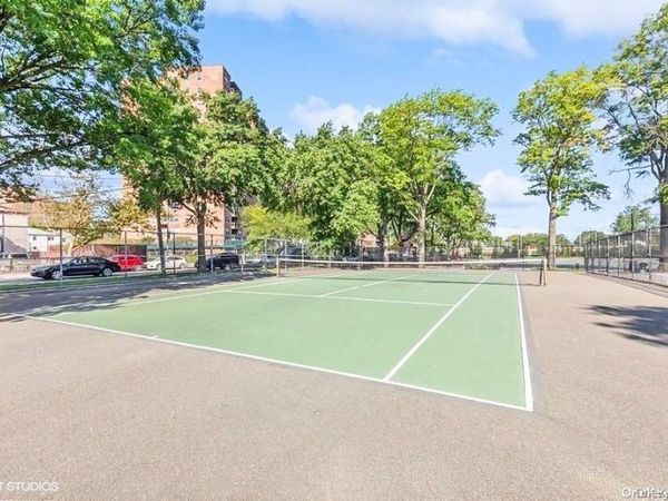 61-20 Grand Central Parkway , Unit A901, Forest Hills, NY 11375