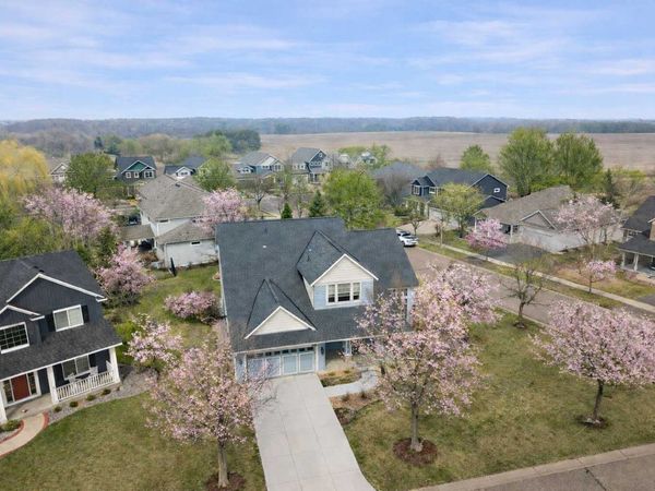 2454 Sandstone Place, Woodbury, MN 55129