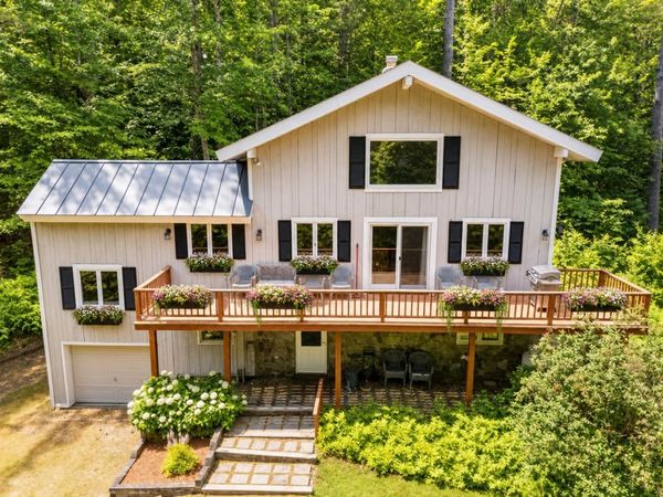196 Powder Mill Road, Londonderry, VT 05148