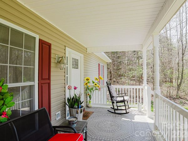 634 E Swannanoa Avenue, Liberty, NC 27298