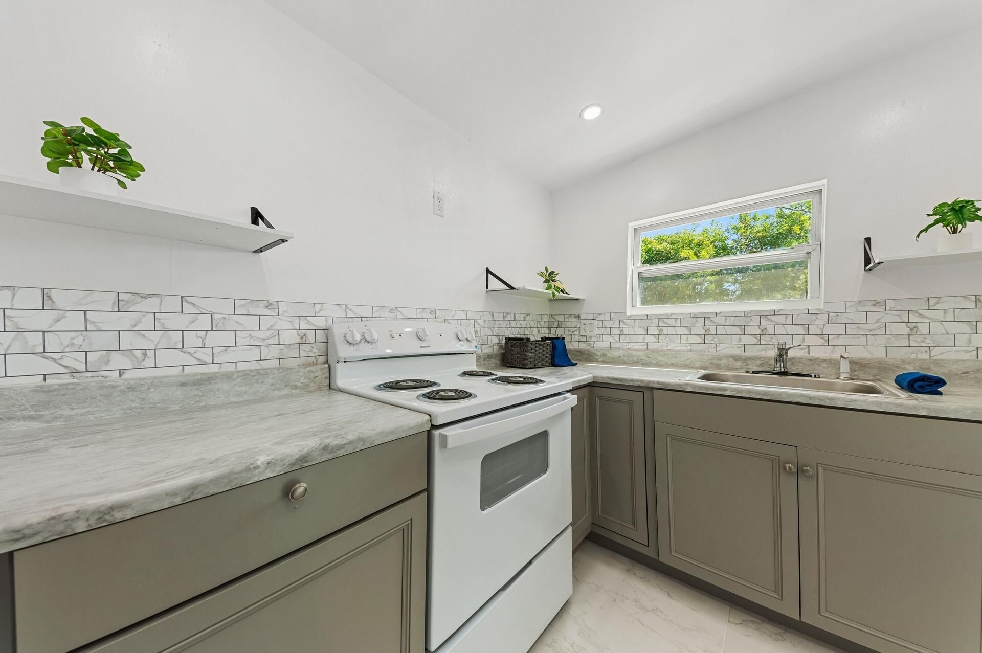 710 N H Street, Lake Worth Beach, FL 33460 Photo