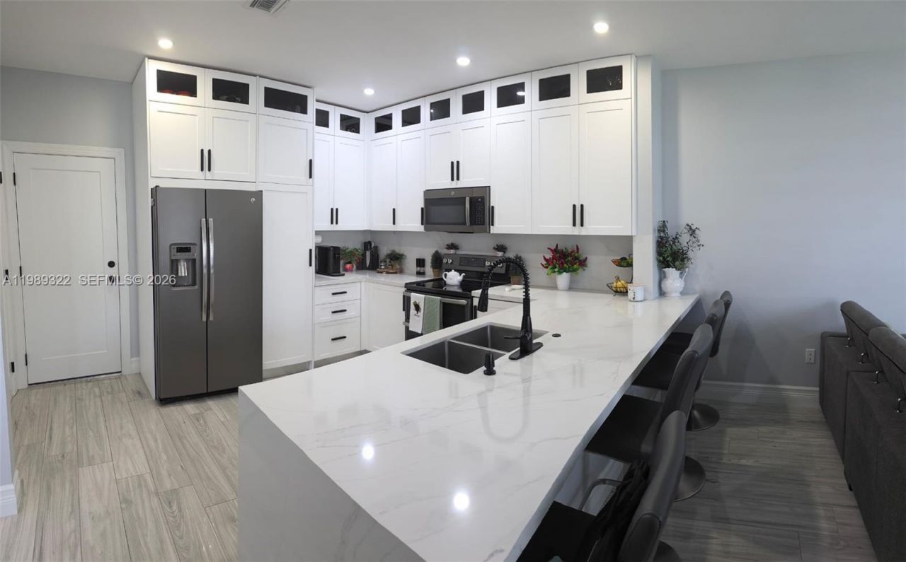 680 NW 159th Ave, Pembroke Pines, FL 33028 Photo