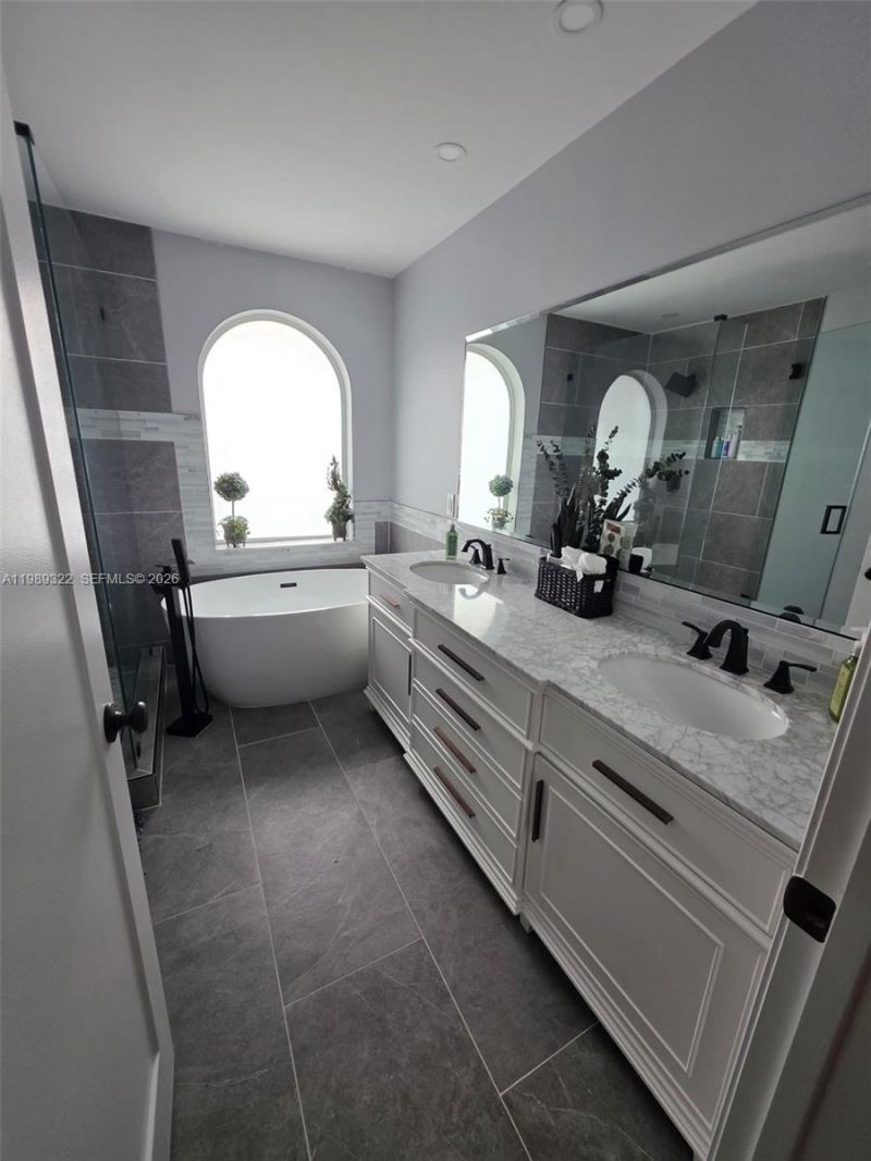 680 NW 159th Ave, Pembroke Pines, FL 33028 Photo