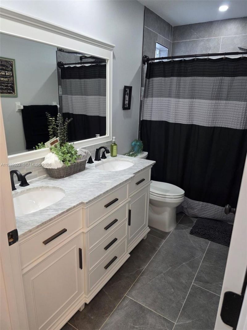 680 NW 159th Ave, Pembroke Pines, FL 33028 Photo