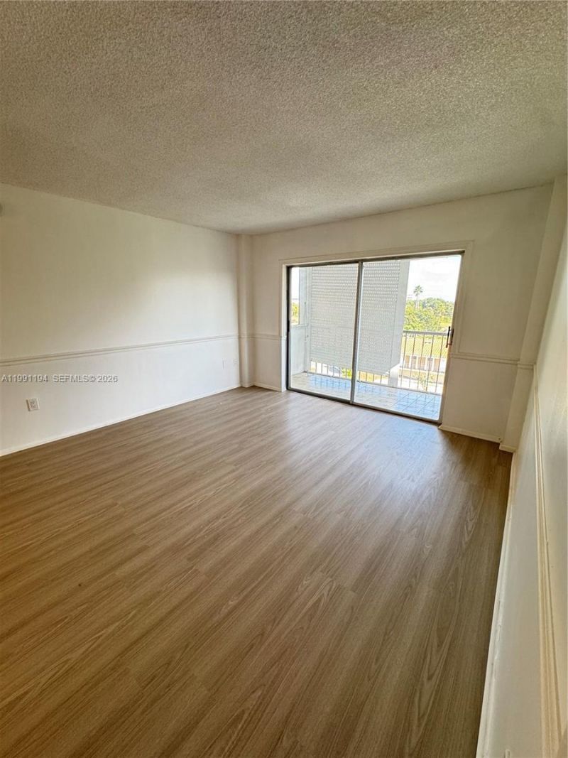 4160 Inverrary Dr , Unit 510, Lauderhill, FL 33319 Photo