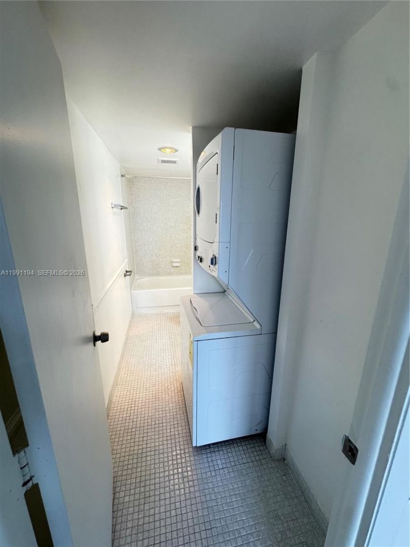 4160 Inverrary Dr , Unit 510, Lauderhill, FL 33319 Photo