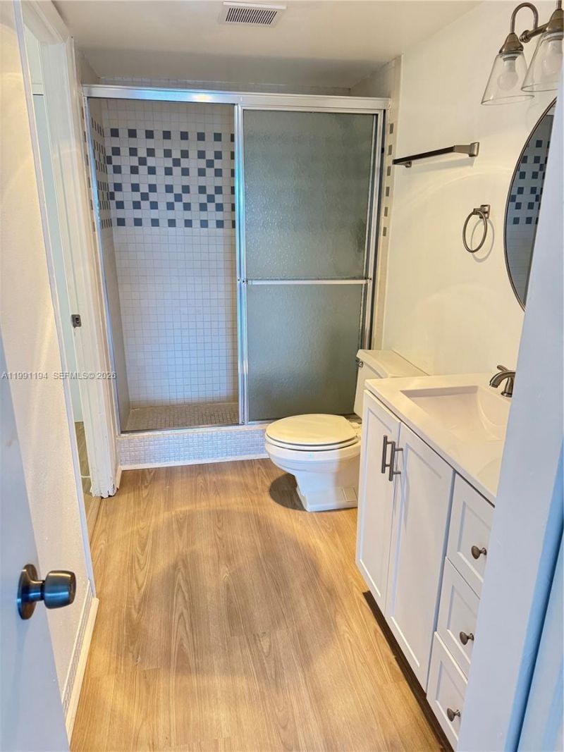 4160 Inverrary Dr , Unit 510, Lauderhill, FL 33319 Photo