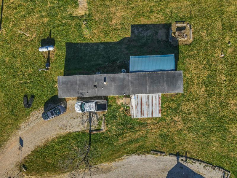 18728 Griffith Road, Logan, OH 43138 Photo 9