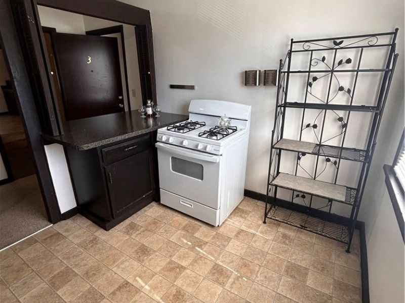 1707 W 31st Place, Cleveland, OH 44113 Photo 6