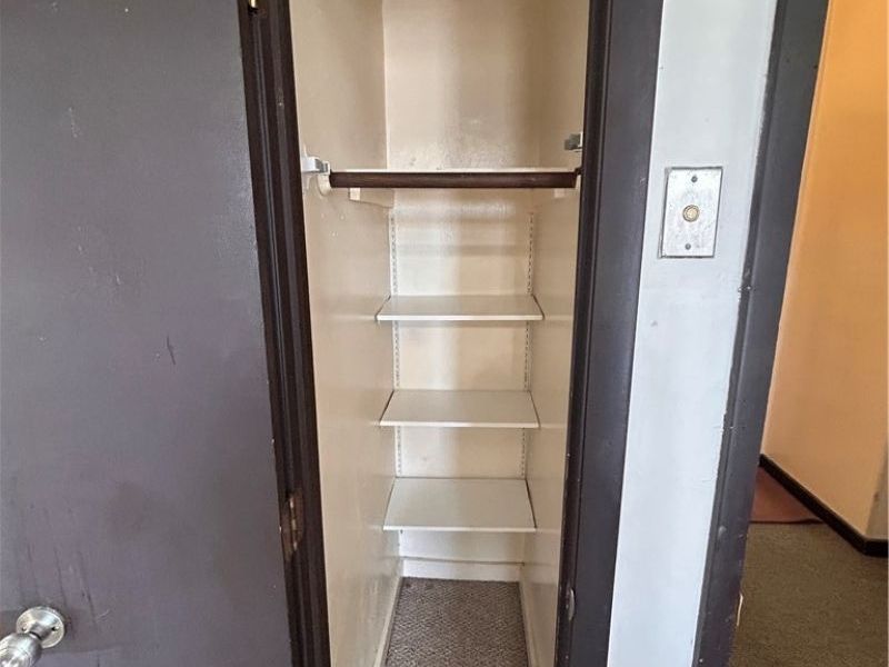 1707 W 31st Place, Cleveland, OH 44113 Photo 9