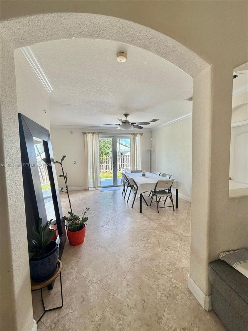 15391 SW 17th Ter, Unit ., Miami, FL 33185 Photo