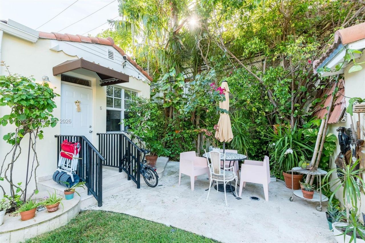 814 Lenox Ave , Unit 8, Miami Beach, FL 33139 Photo