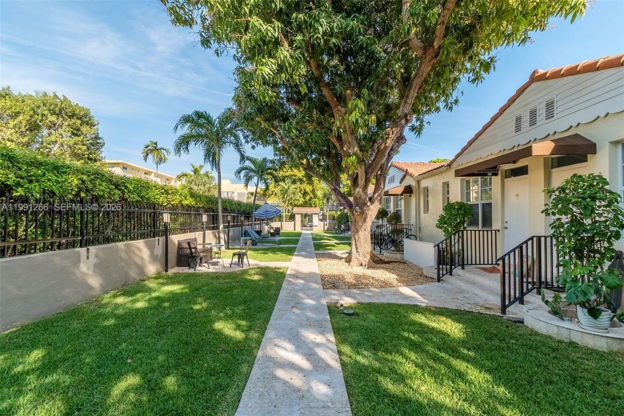 814 Lenox Ave , Unit 8, Miami Beach, FL 33139 Photo