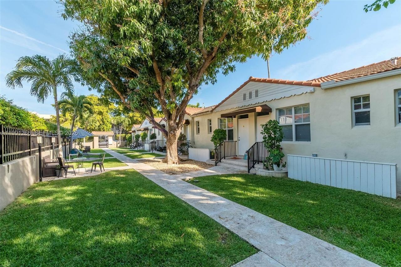 814 Lenox Ave , Unit 8, Miami Beach, FL 33139 Photo