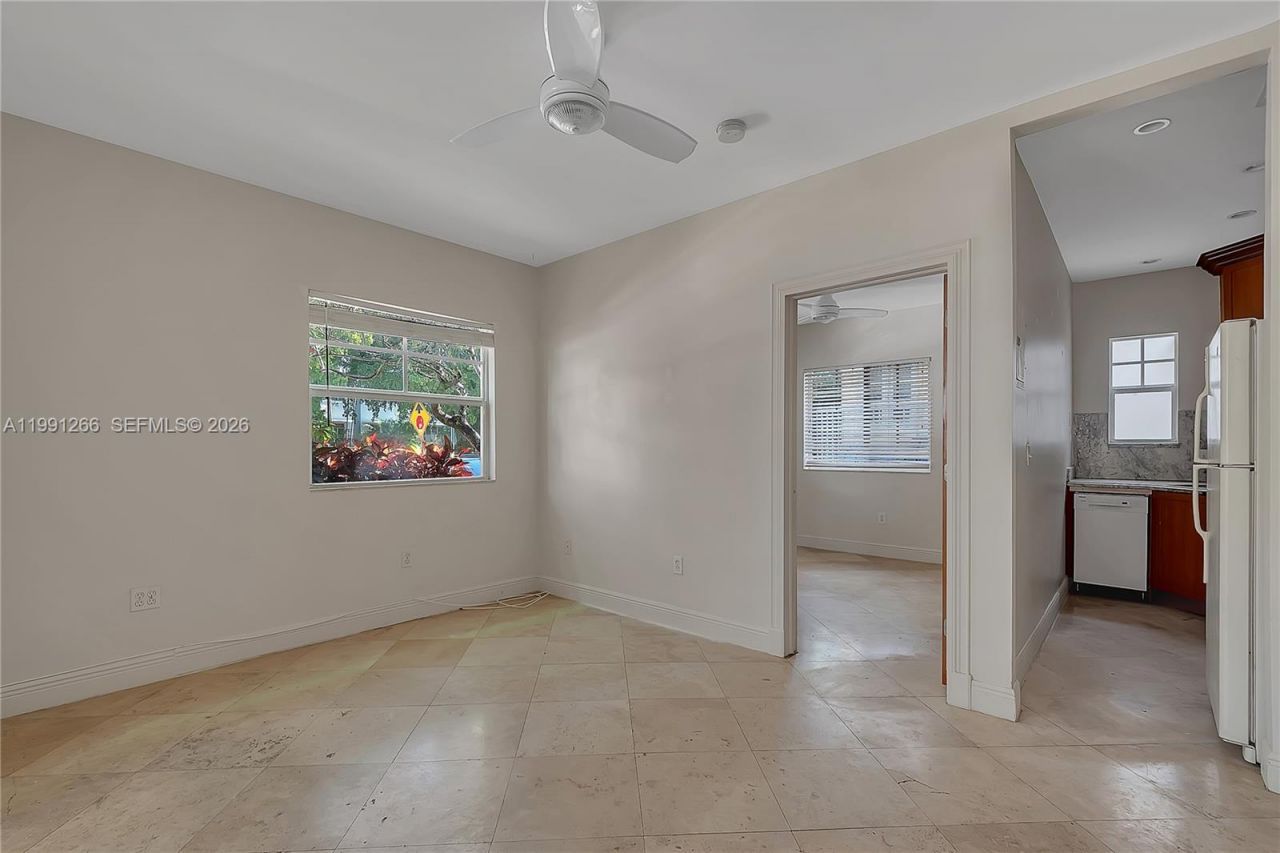 814 Lenox Ave , Unit 8, Miami Beach, FL 33139 Photo