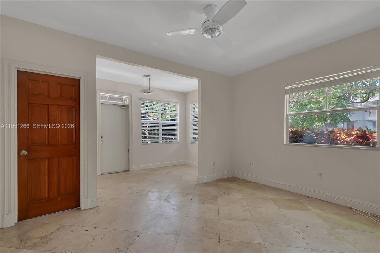 814 Lenox Ave , Unit 8, Miami Beach, FL 33139 Photo