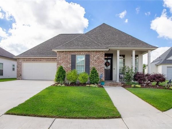 353 GLENTHORNE Drive, Gonzales, LA 70737