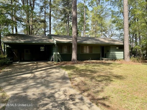 5447 Wayneland Drive, Jackson, MS 39211